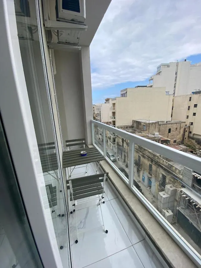 Central, Bright & Modern Apartment Msida Malta