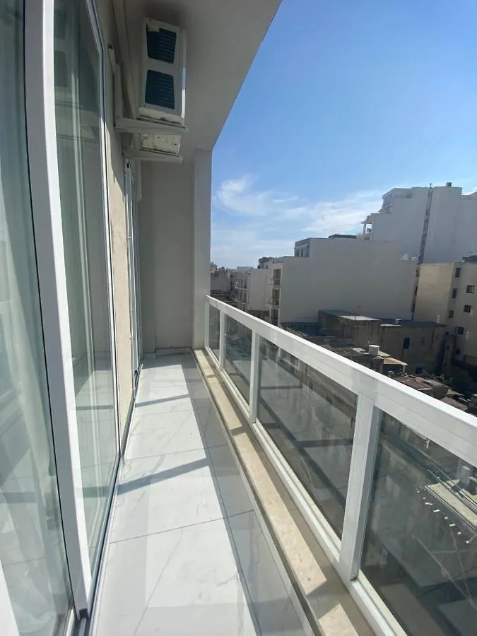Central, Bright & Modern Apartment Msida